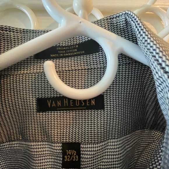 Button up - Picture 2 of 7